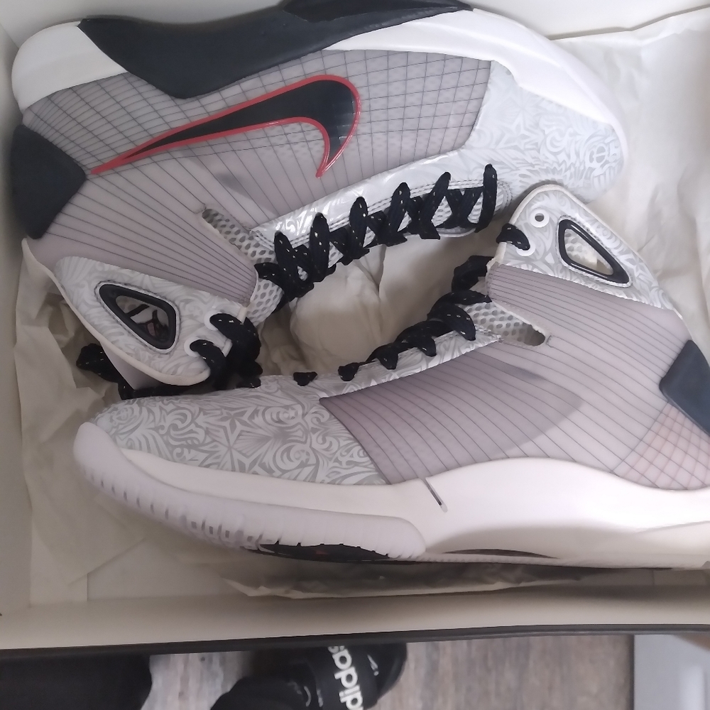 Mens Nike Basketball shoes
